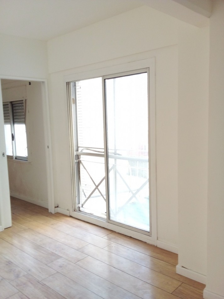 PERON 4100, Venta Gran depto 1 AMB DIVIIDO en 2 AMB BALCON + BALCON FRANCES + VENTANAL 