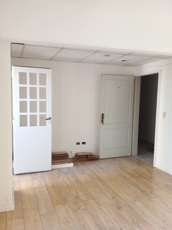 PERON 4100, Venta Gran depto 1 AMB DIVIIDO en 2 AMB BALCON + BALCON FRANCES + VENTANAL 