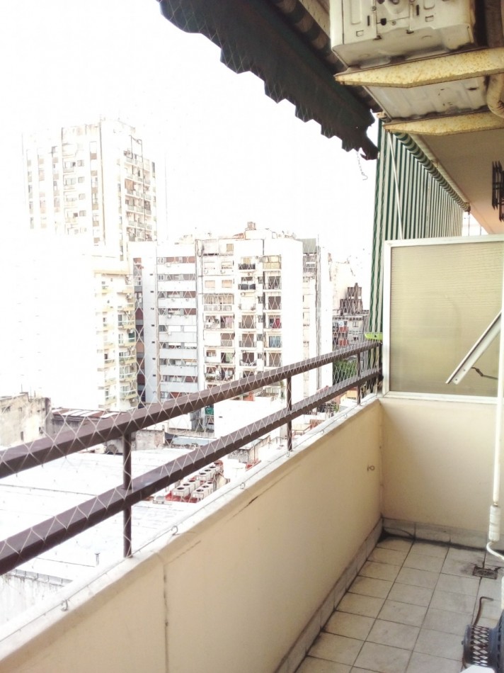 Hipolito Yrigoyen 3700, VENTA 2 AMB CFTE BALCON EDIFICIO 25 AÑOS CATEGORIA SUM SEGURIDAD