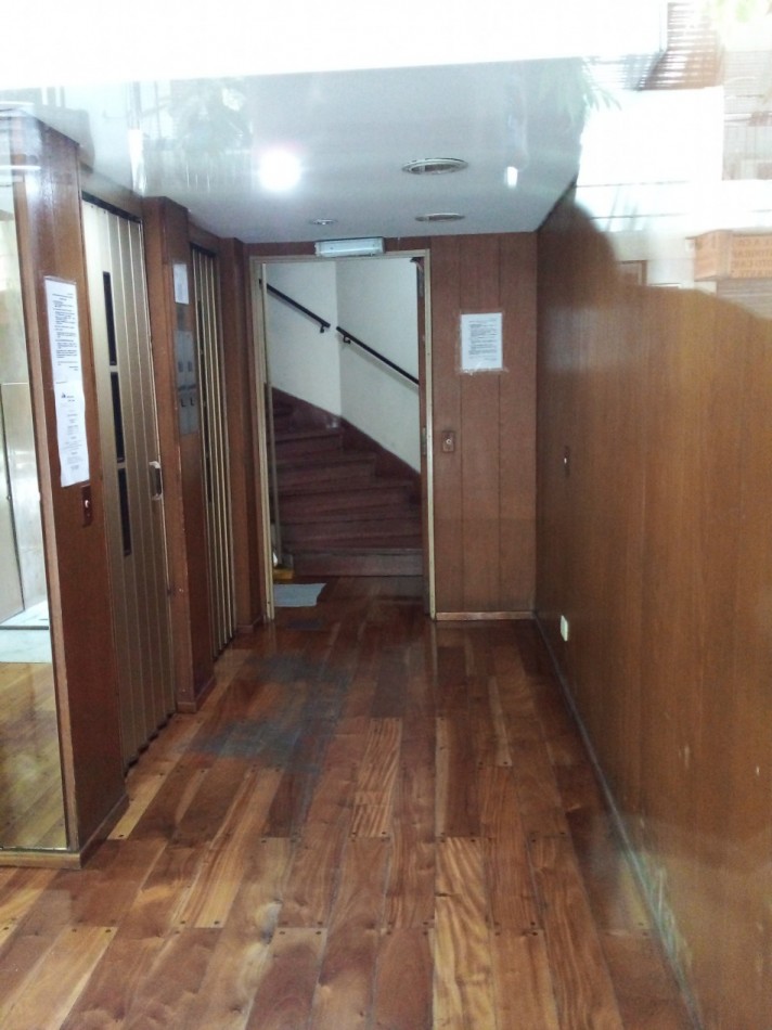 JUNIN 700, VENTA MONOAMBIENTE AL FRENTE CON BALCON TERRAZA