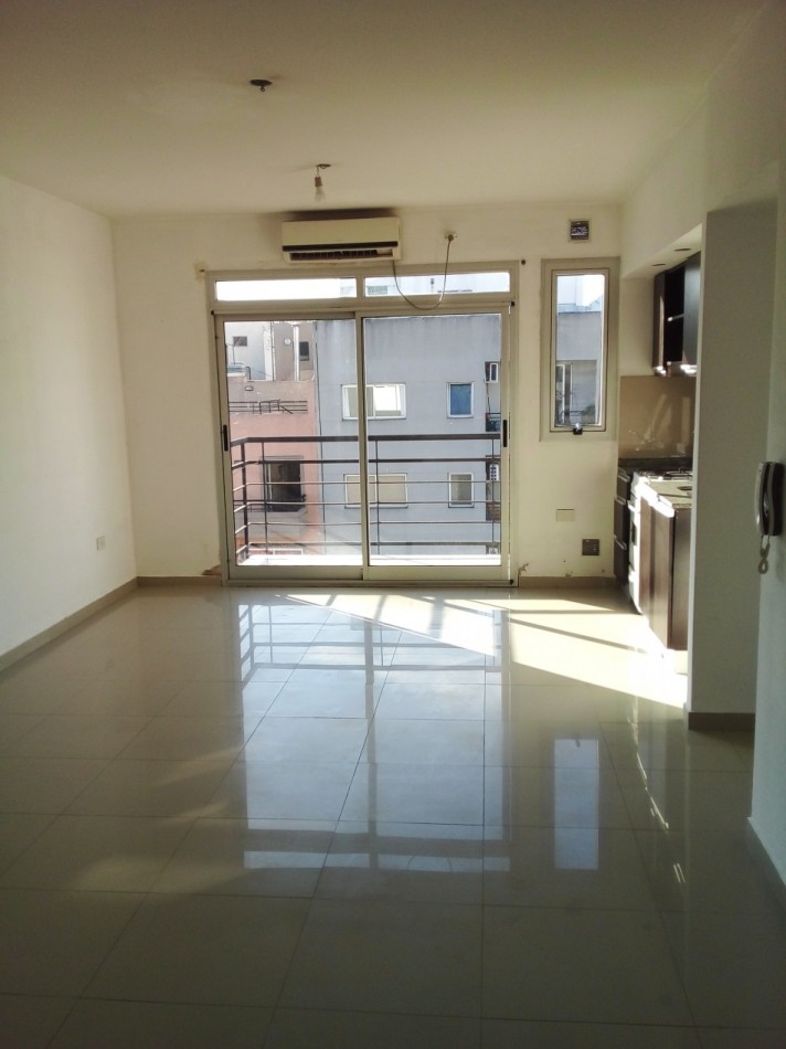 POTOSI 4300, VENTA Excelente Depto 1 AMB DIVISIBLE Frente Balcon