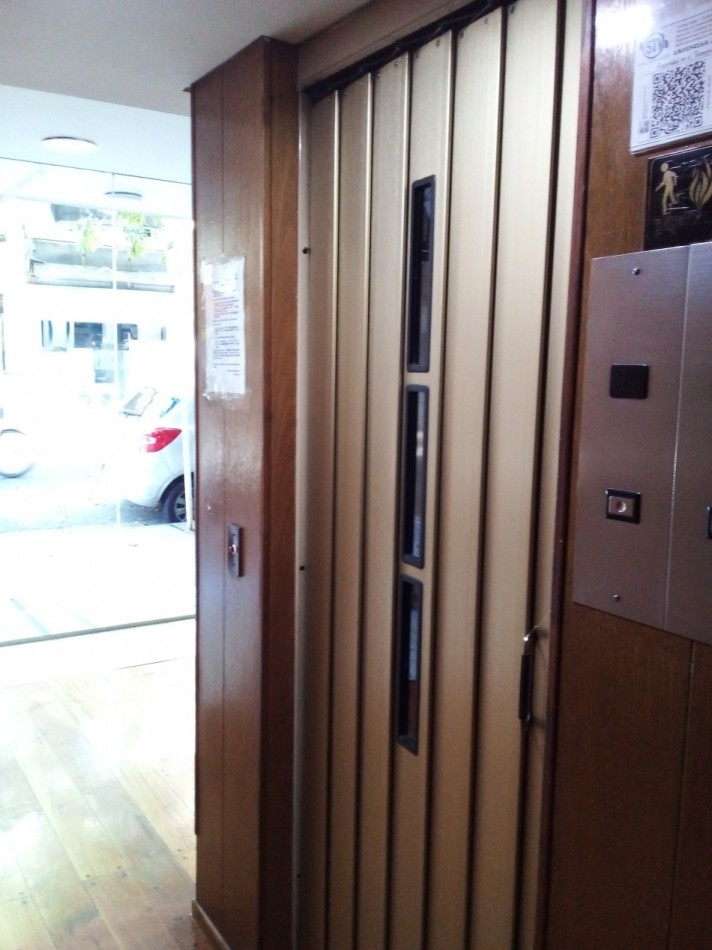 JUNIN 700, VENTA MONOAMBIENTE APTO PROF 2 VENTANAS AL FRENTE