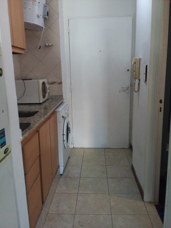JUNIN 700, VENTA MONOAMBIENTE APTO PROF 2 VENTANAS AL FRENTE