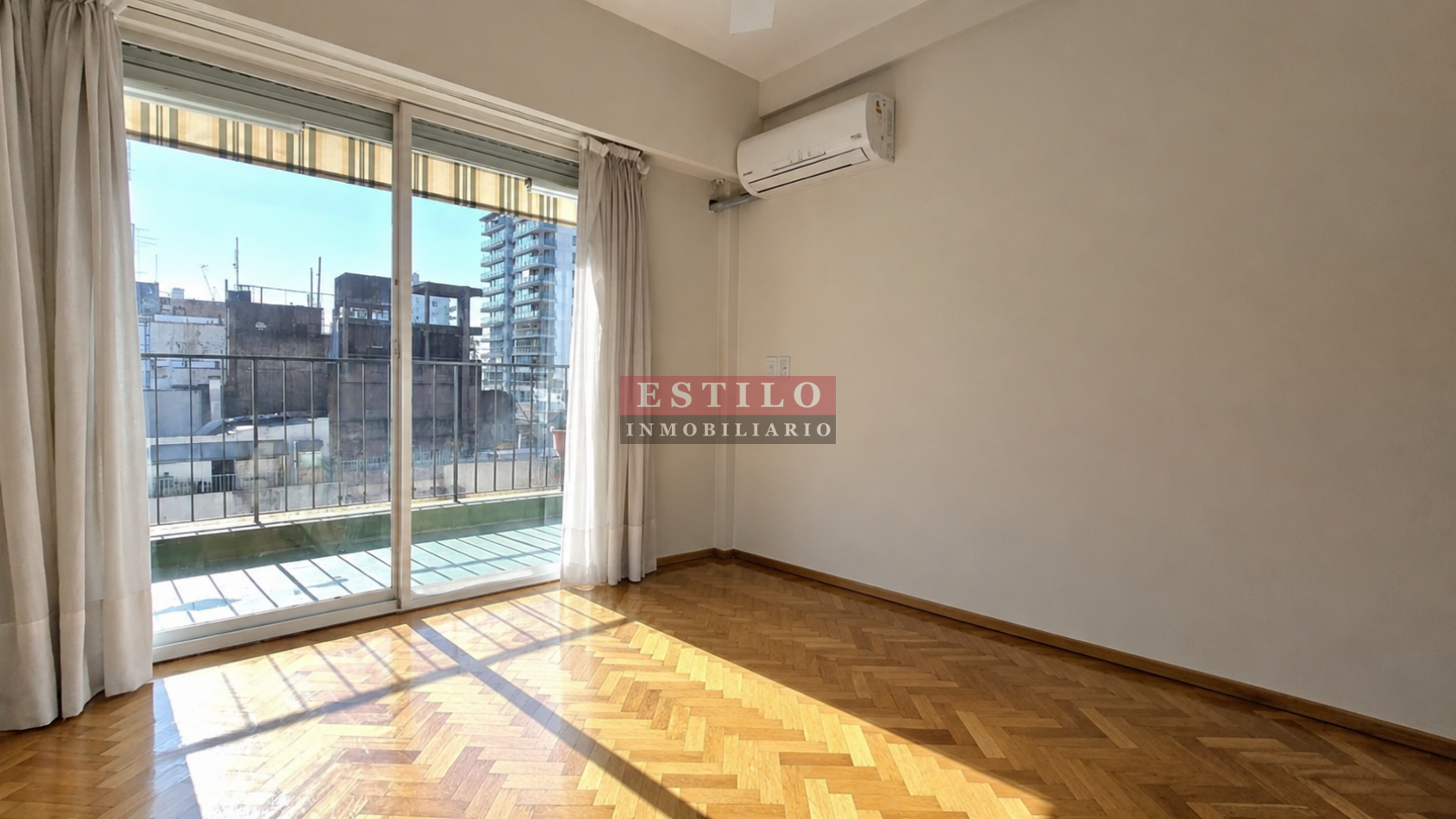 FRENCH 3000, VENTA DEPARTAMENTO DE TRES AMBIENTES