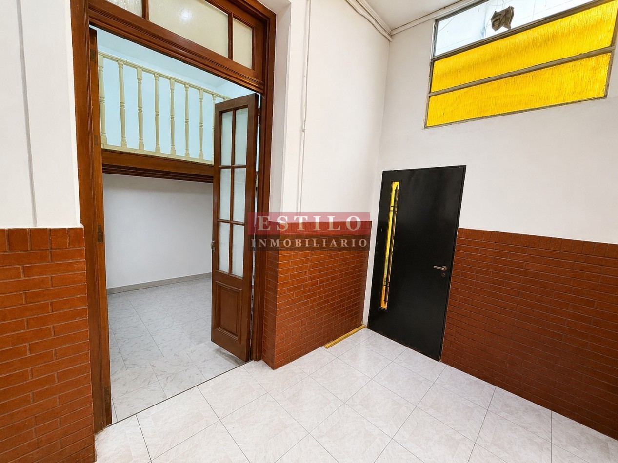 AMBROSETTI 500, VENTA PH DE CUATRO AMBIENTES CON TERRAZA