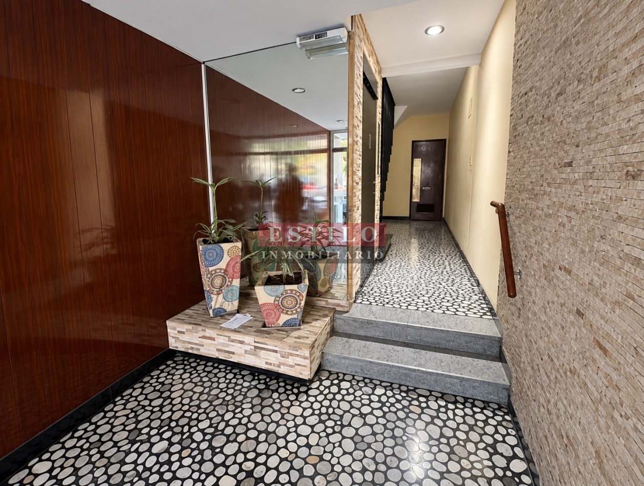 GUARDIA VIEJA 4000, VENTA DEPARTAMENTO DE TRES AMBIENTES