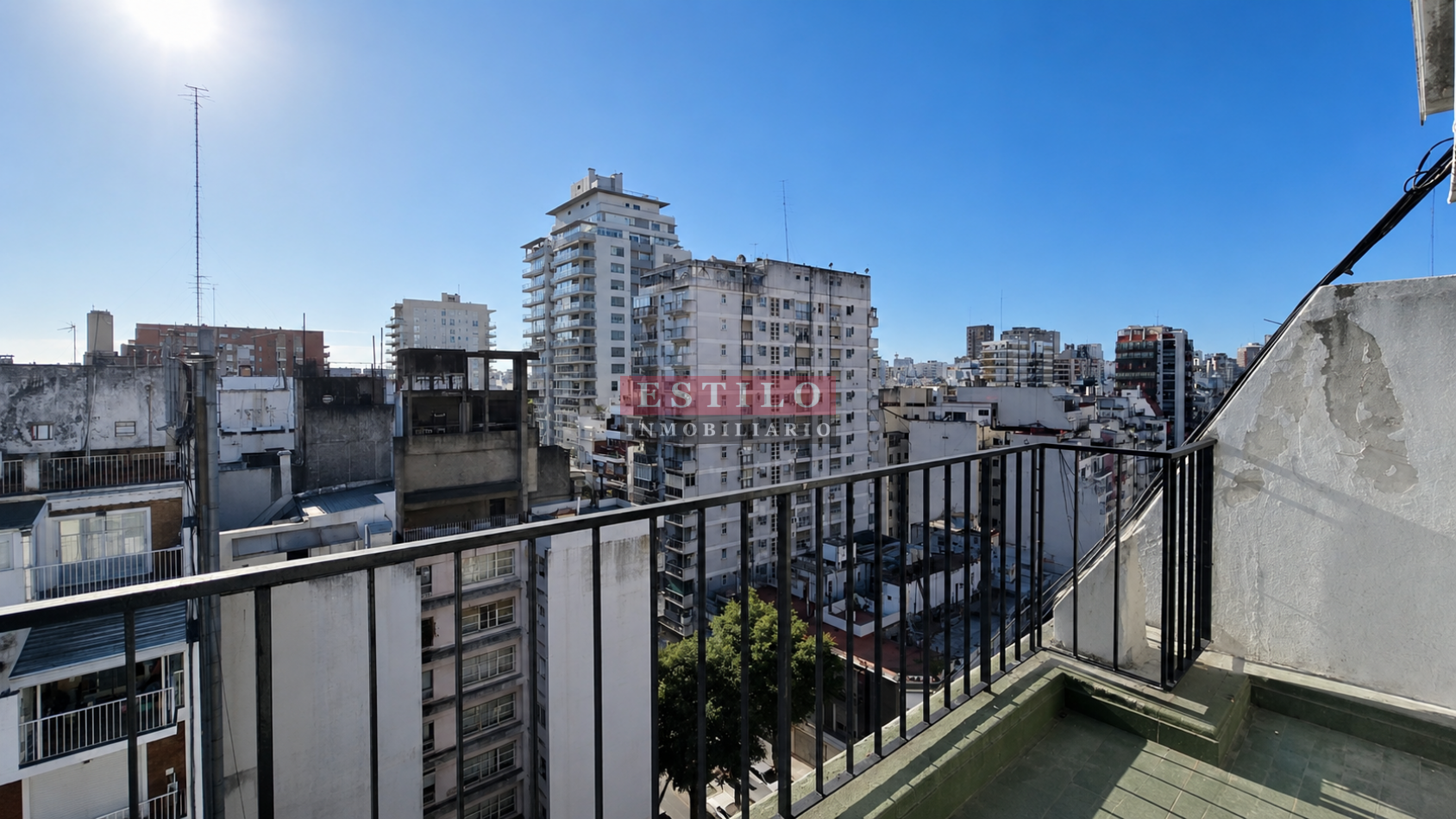 FRENCH 3000, VENTA DEPARTAMENTO DE TRES AMBIENTES