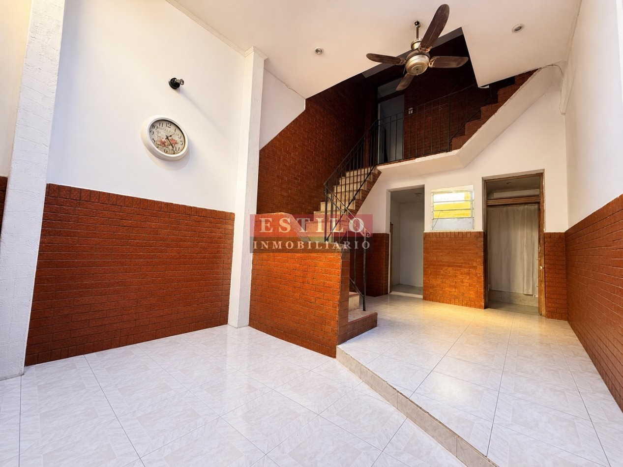 AMBROSETTI 500, VENTA PH DE CUATRO AMBIENTES CON TERRAZA