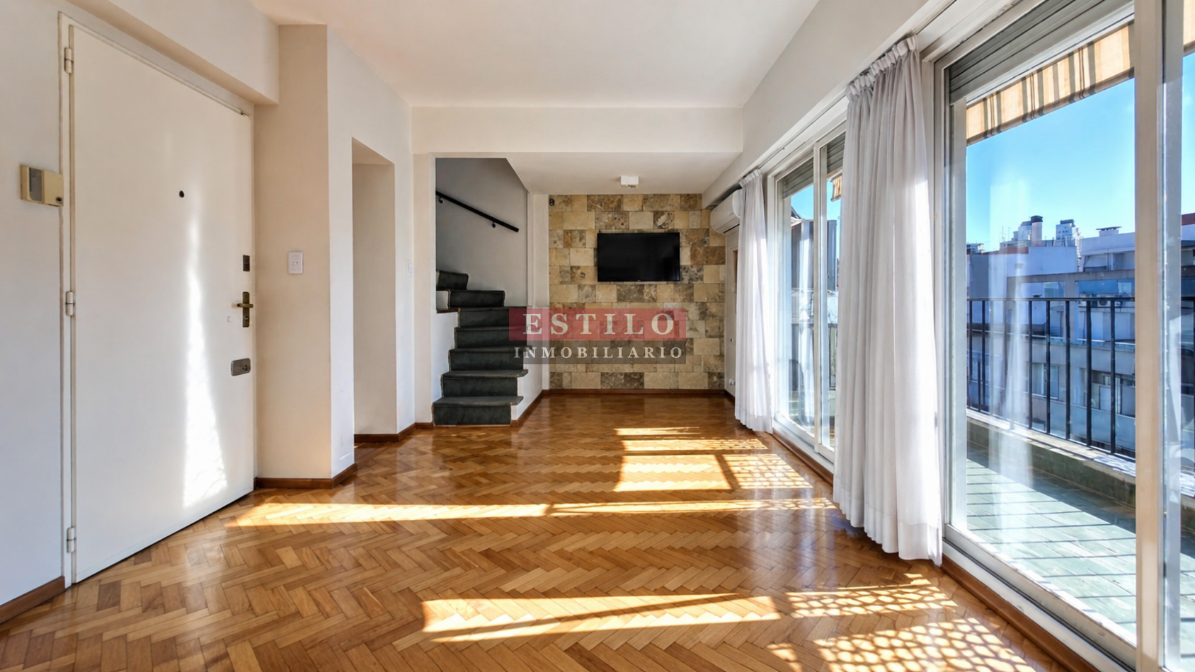FRENCH 3000, VENTA DEPARTAMENTO DE TRES AMBIENTES