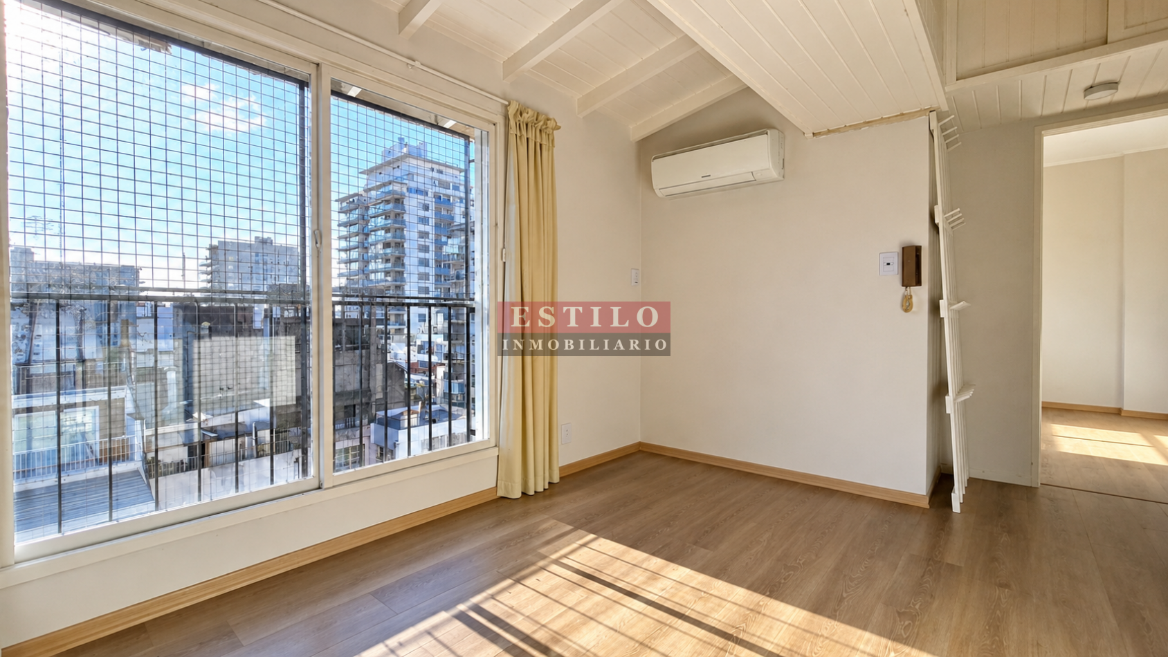 FRENCH 3000, VENTA DEPARTAMENTO DE TRES AMBIENTES