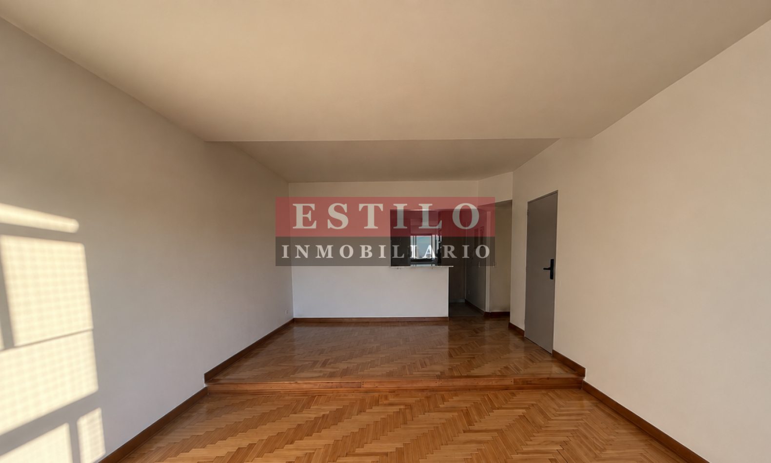 NAVARRO 4400, VENTA PISO DE CUATRO AMBIENTES CON COCHERA Y DEPENDENCIA