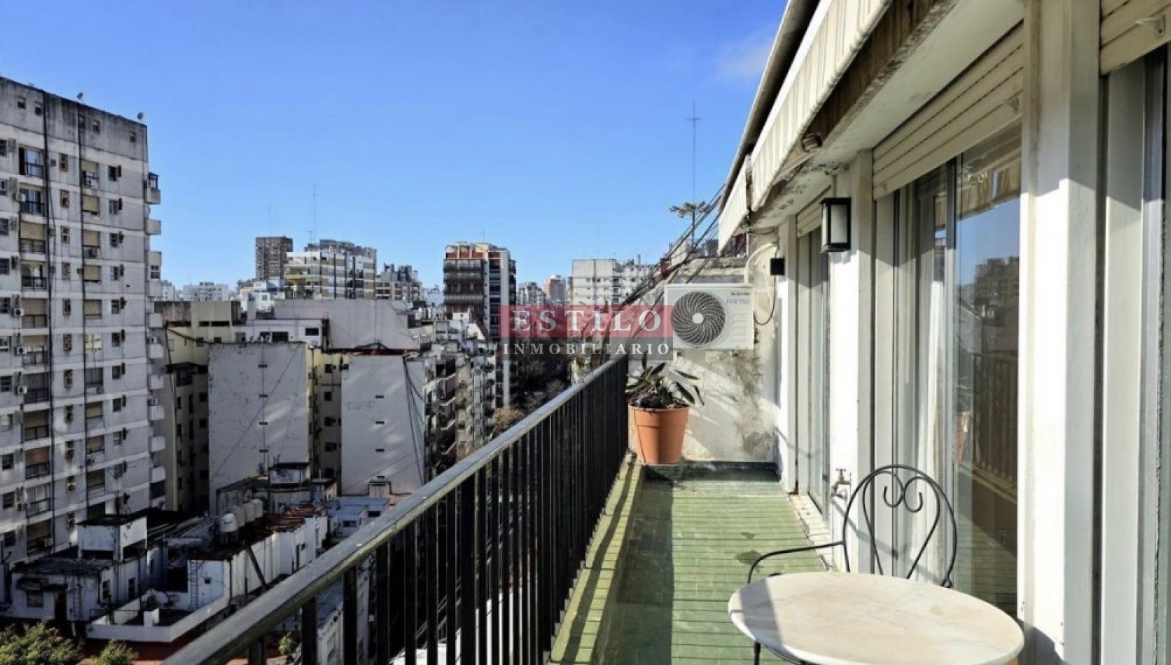 FRENCH 3000, VENTA DEPARTAMENTO DE TRES AMBIENTES