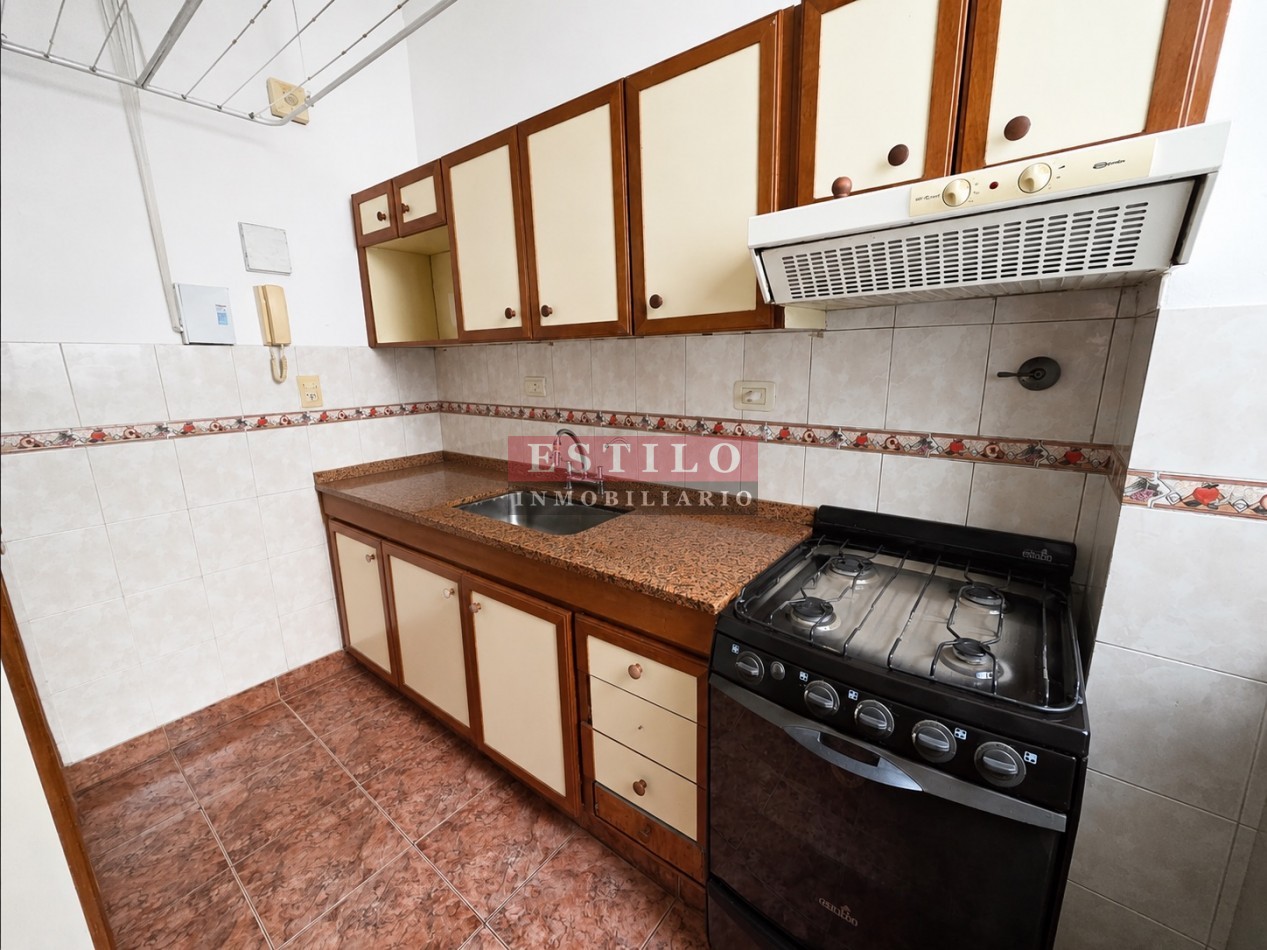 GUEMES 4000, VENTA DEPARTAMENTO DE CUATRO AMBIENTES CON DOS PATIOS