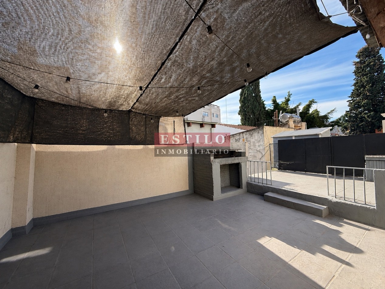 AMBROSETTI 500, VENTA PH DE CUATRO AMBIENTES CON TERRAZA