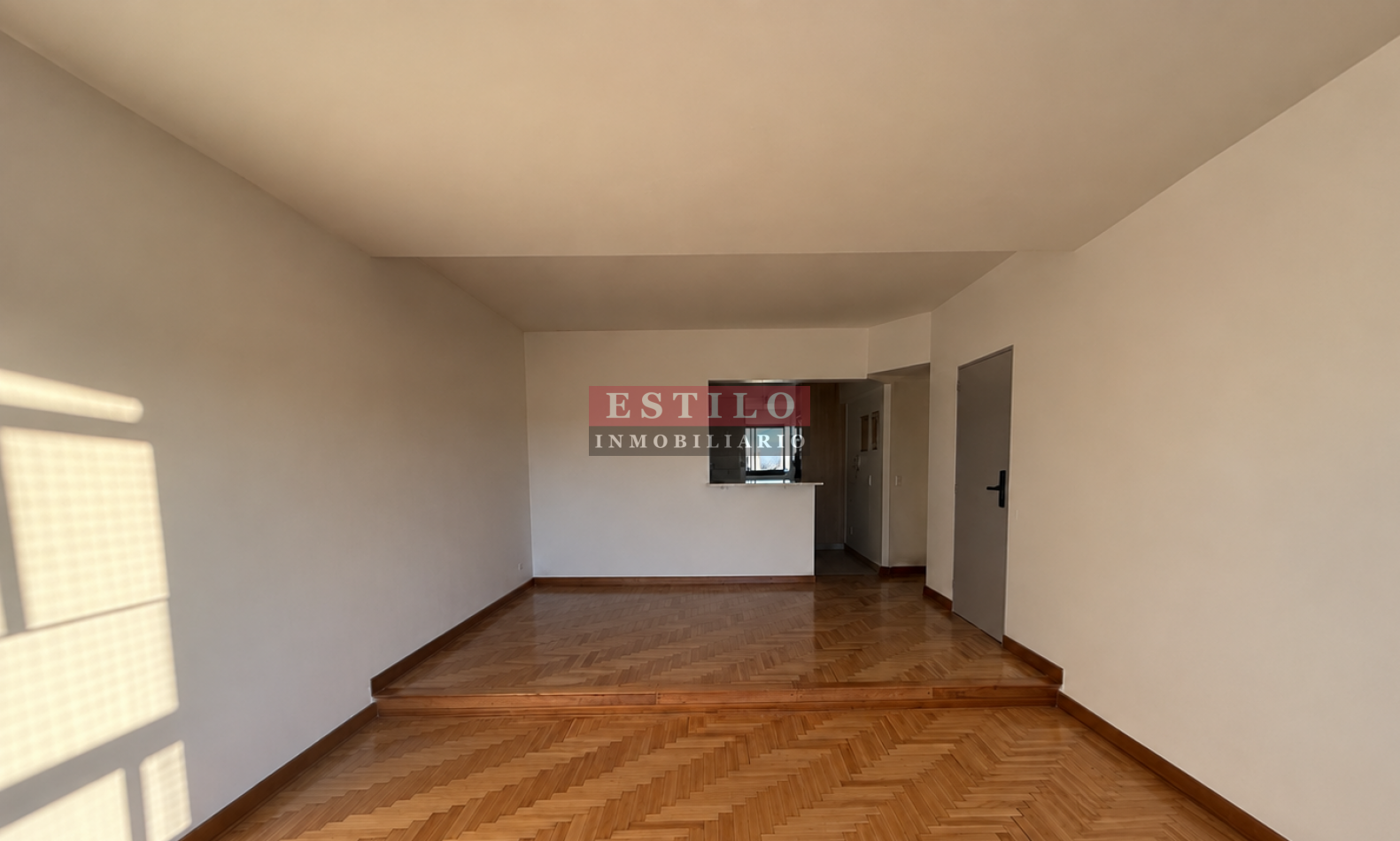 NAVARRO 4400, VENTA PISO DE CUATRO AMBIENTES CON COCHERA Y DEPENDENCIA