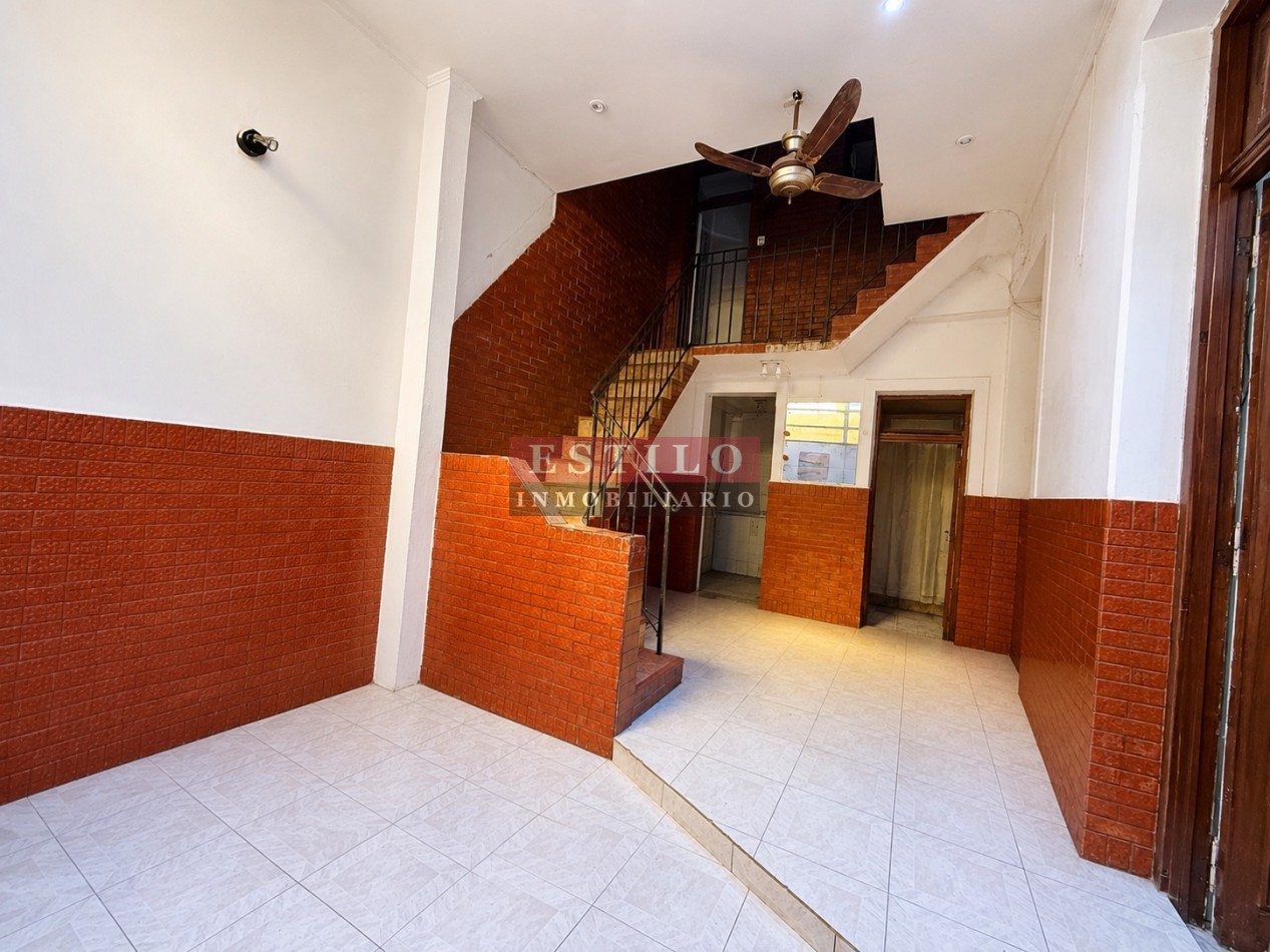 AMBROSETTI 500, VENTA PH DE CUATRO AMBIENTES CON TERRAZA