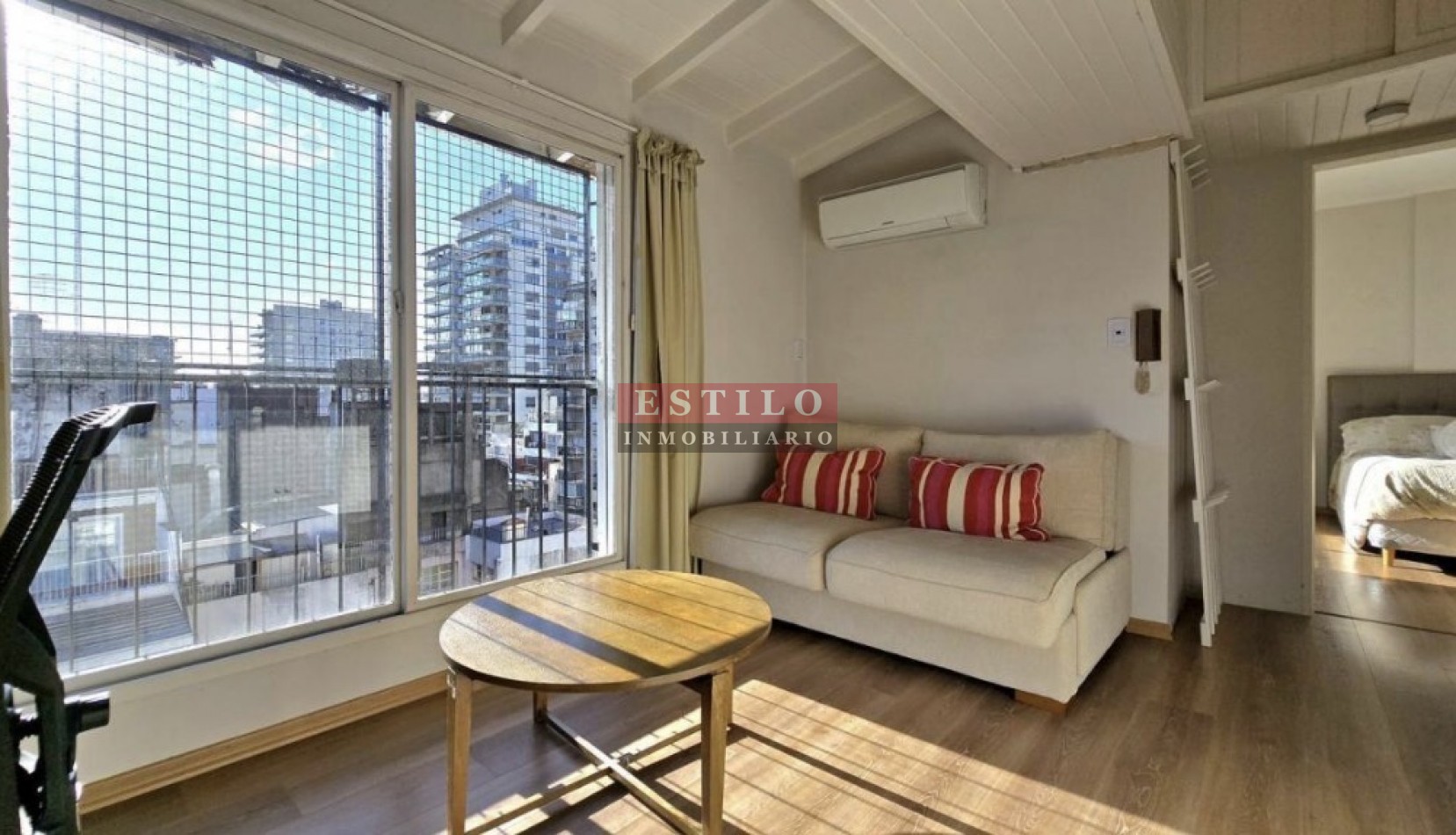 FRENCH 3000, VENTA DEPARTAMENTO DE TRES AMBIENTES