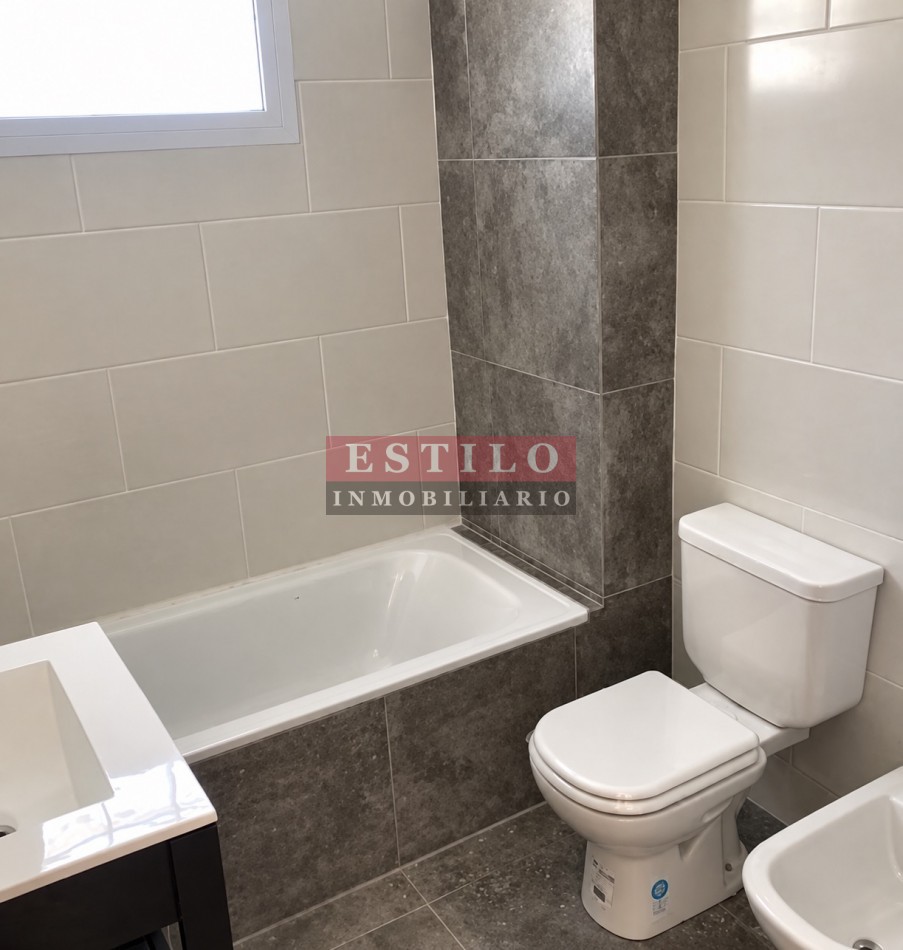 VARELA 100, VENTA DEPARTAMENTO DE DOS AMBIENTES EN FLORES