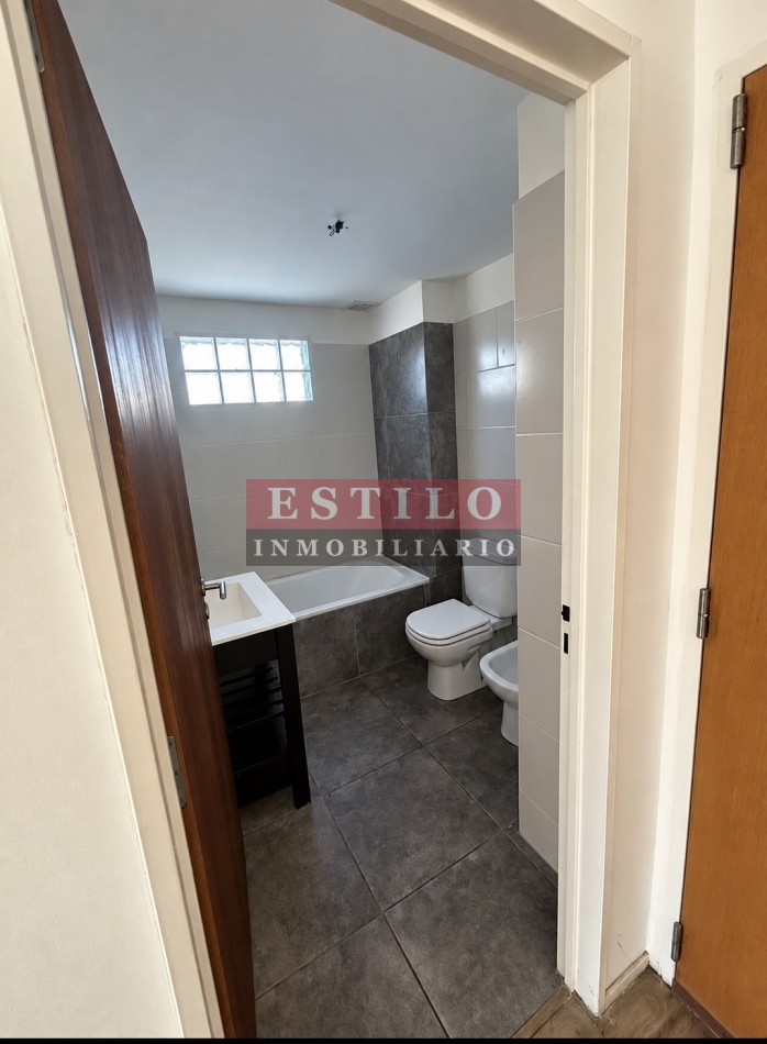 VARELA 100, VENTA DEPARTAMENTO DE DOS AMBIENTES EN FLORES