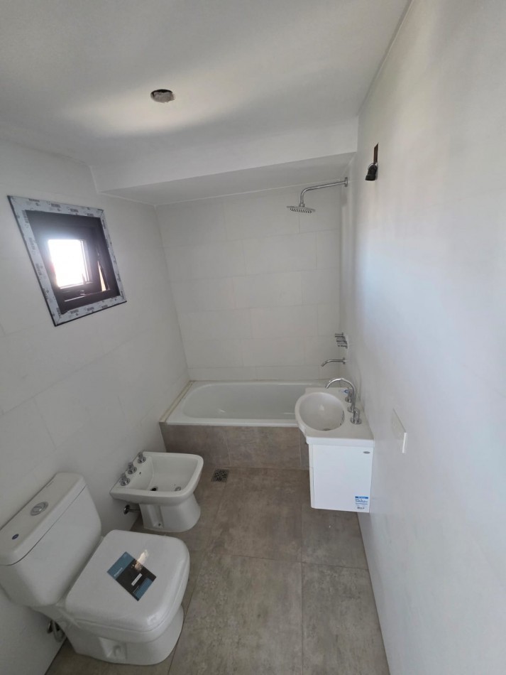 AV. ASAMBLEA 1600, VENTA DEPARTAMENTOS TRES AMBIENTES A ESTRENAR