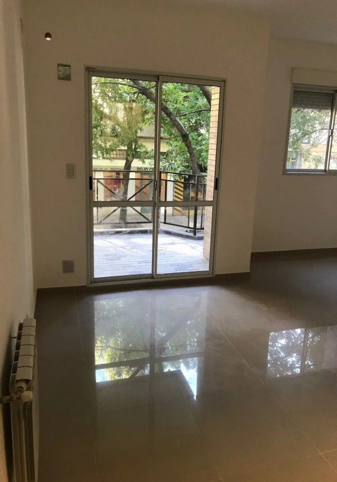 PADILLA 700, VENTA IMPEC DEPTO 2 AMB FTE BALCON ATERRAZADO C/PARRILA