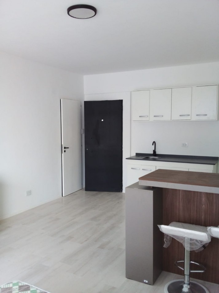 JUNIN 500, VENTA DEPARTAMENTO DE UN AMBIENTE