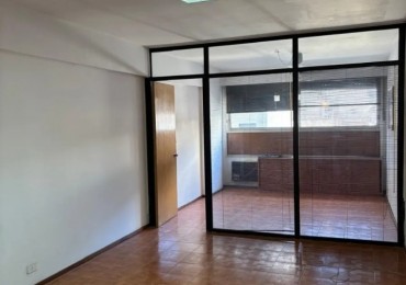 MAIPU 500, VENTA 1 AMB DIVISIBLE APTO PROF/Vvda