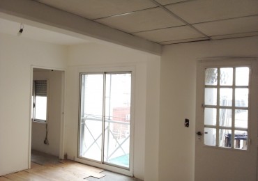 PERON 4100, VENTA 2 AMB A NUEVO