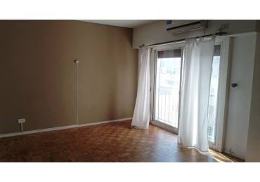 QUIRNO 100, VENTA DEPARTAMENTO DE TRES AMBIENTES