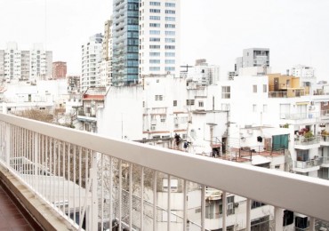 DARREGUEYRA 2400, VENTA SEMI-PISO DE DOS AMBIENTES EN PISO ALTO