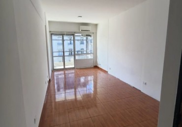 AV SANTA FE 1100, VENTA 1 AMB AL FRENTE C/BALCON IDEAL INVERSION !!! Mtrs Av 9 de JULIO
